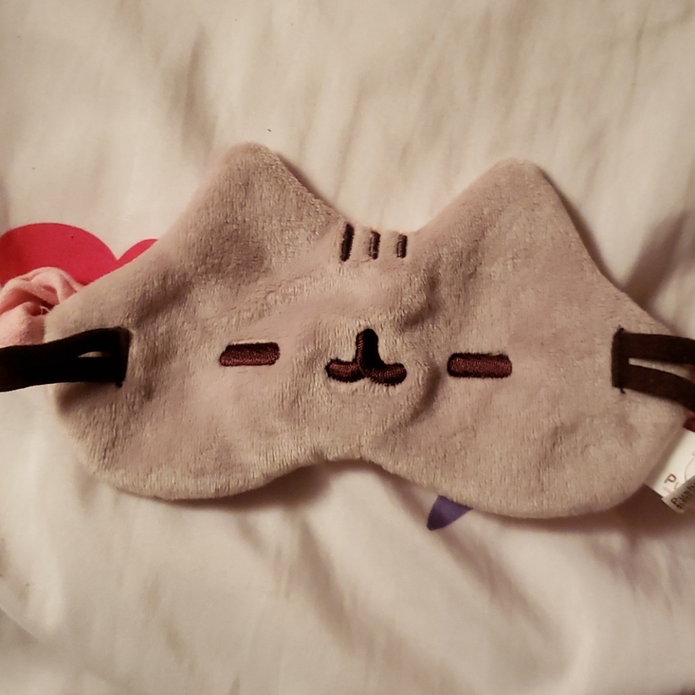 Pusheen sleep mask